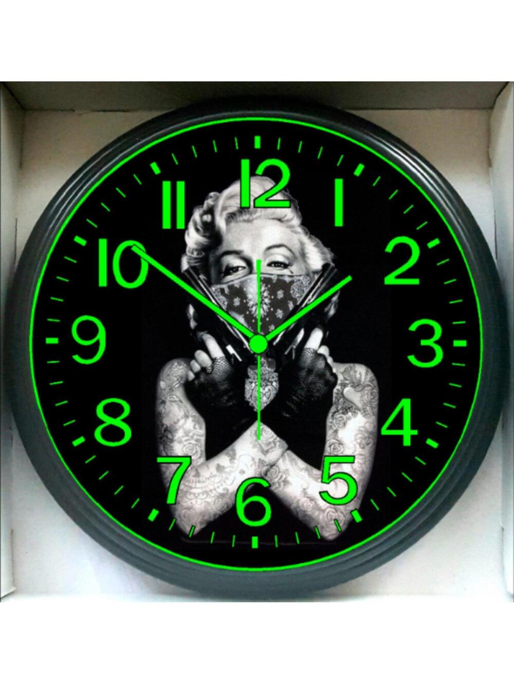 Glow in Dark Marilyn Monroe Glow in the Dark Wall Clock NEW